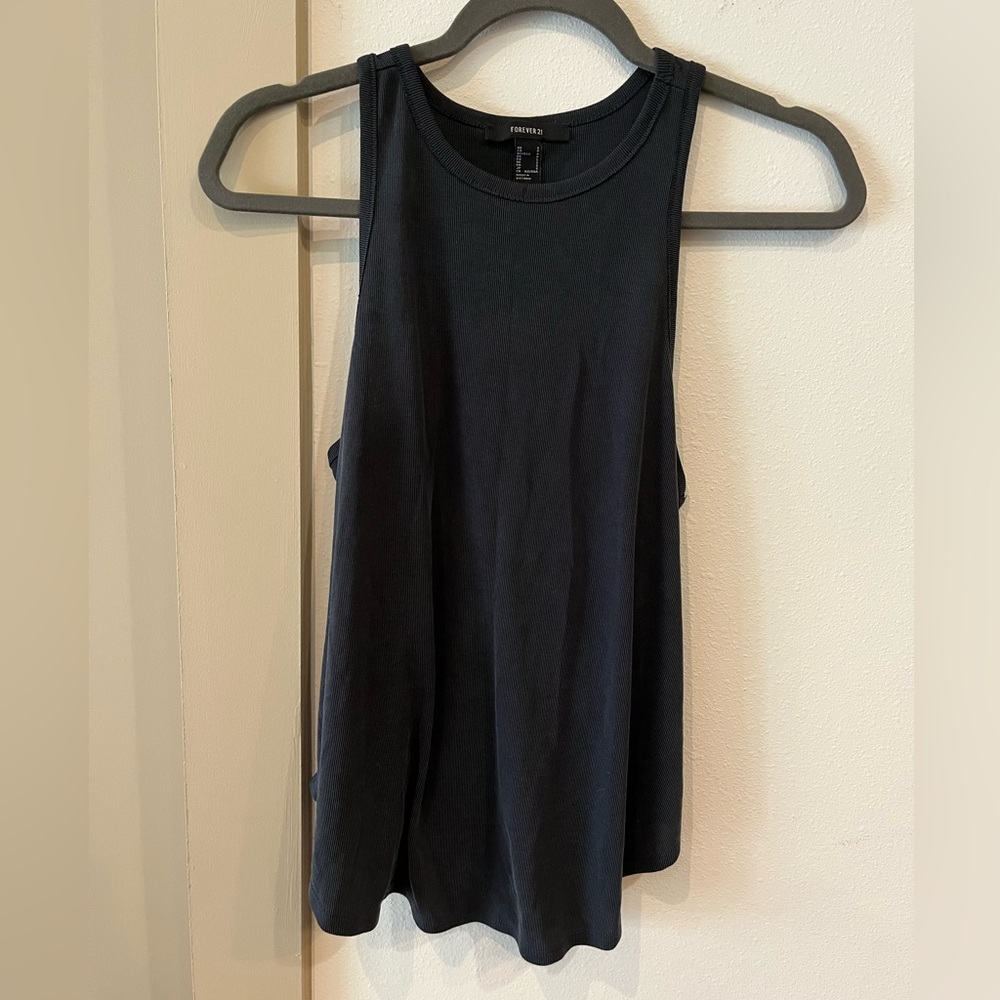 Forever 21 tank